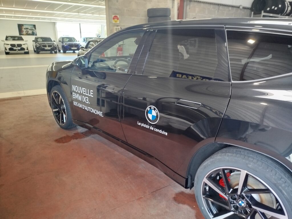 Déstickage automobile BMW à Roanne