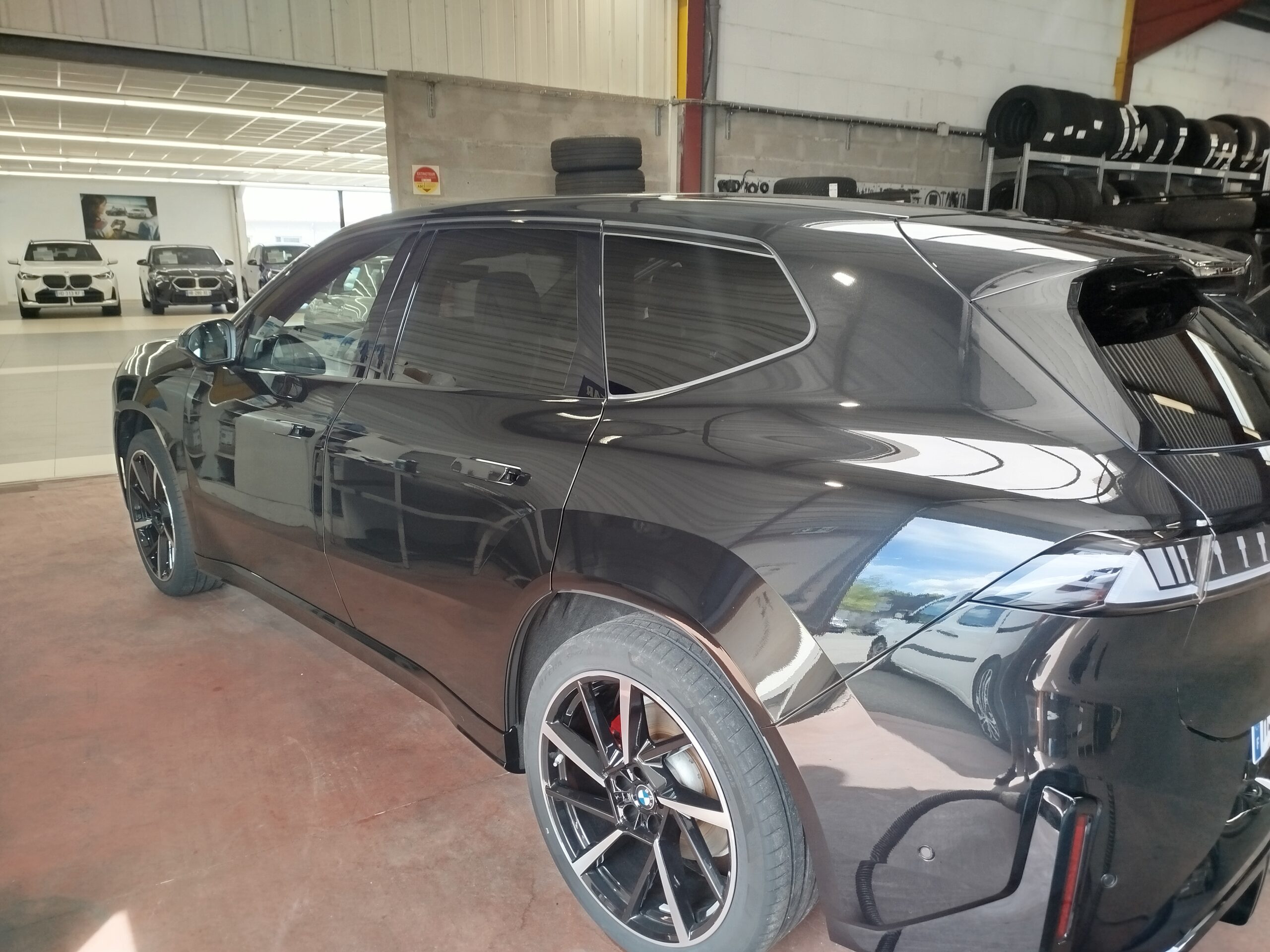 BMW iX3 après déstickage à Roanne